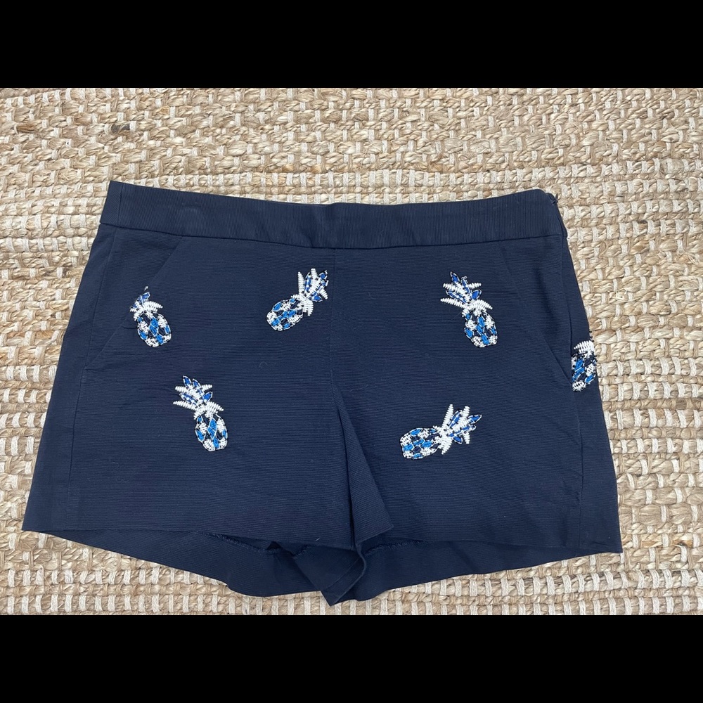 EUC Pineapple Ann Taylor LOFT Navy Short Beads SZ 4🍍